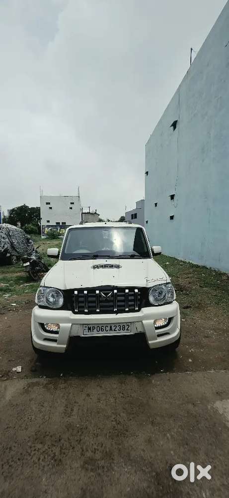 Mahindra Scorpio 2012 Diesel Manual First Party Insurance Very Good Co