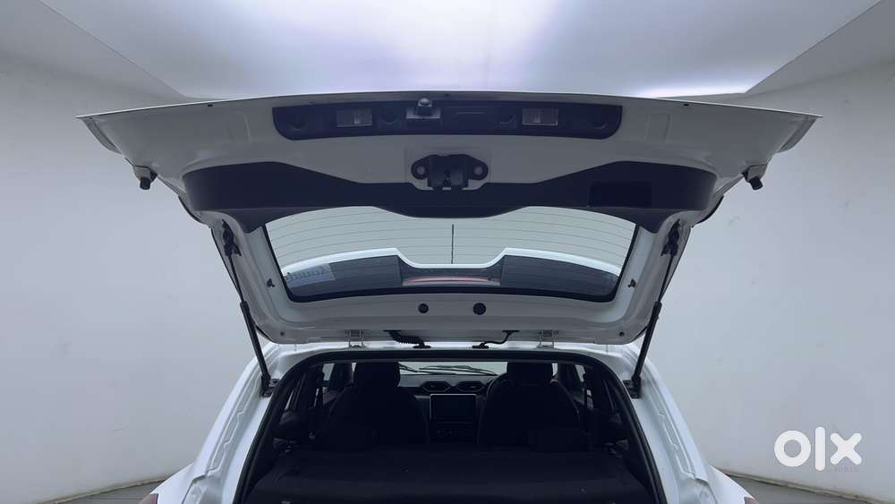 Nissan Magnite 1.0 Xv Premium Turbo Cvt, 2022, Petrol