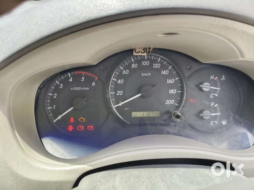 Toyota Innova 2013 Diesel 118000 Km Driven