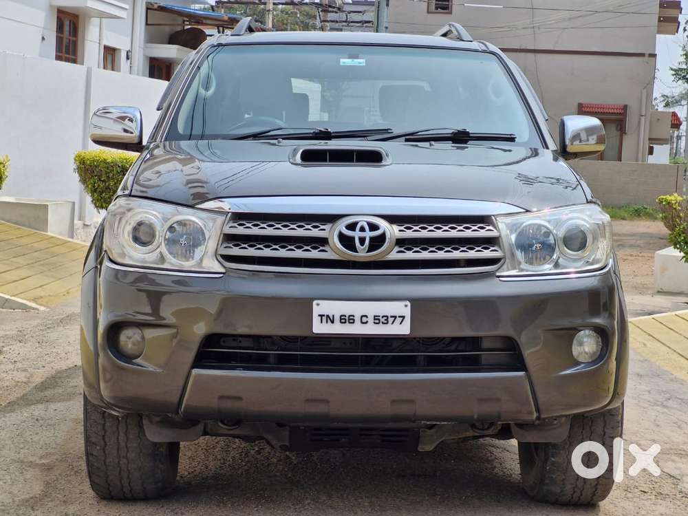 Toyota Fortuner 3.0 4x4 Manual, 2011, Diesel