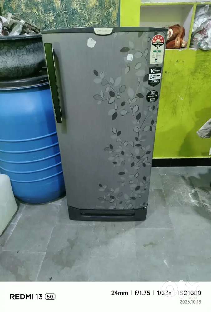 GODREJ REFRIGERATOR 190LTR VOLTAS WATER DISPENSER