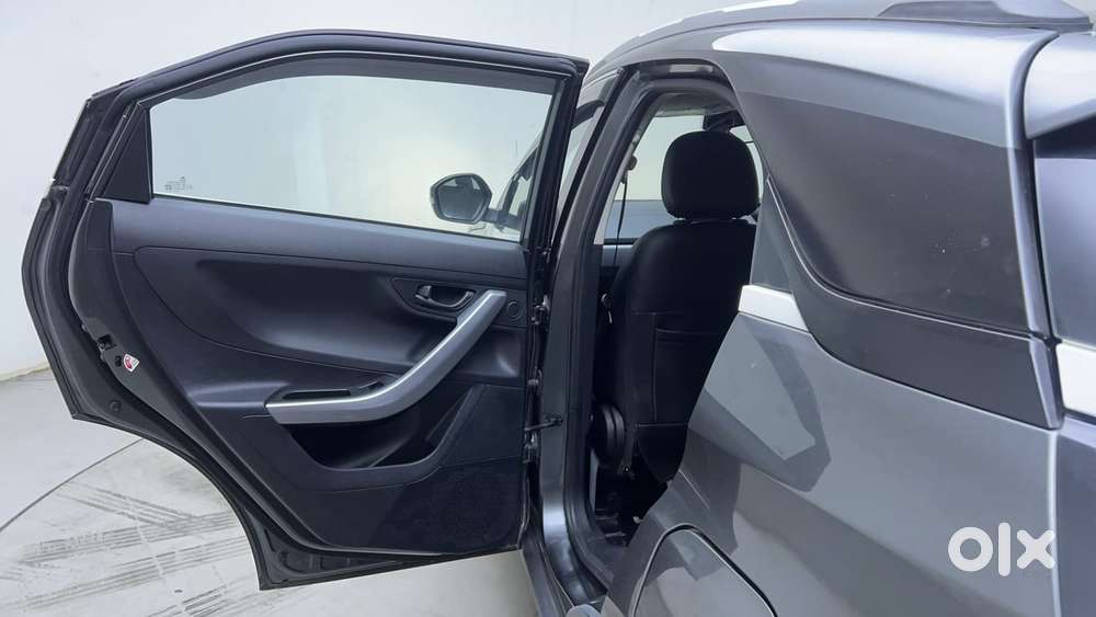 Tata Nexon 1.2 Revotron Xma Amt (s), 2022, Petrol