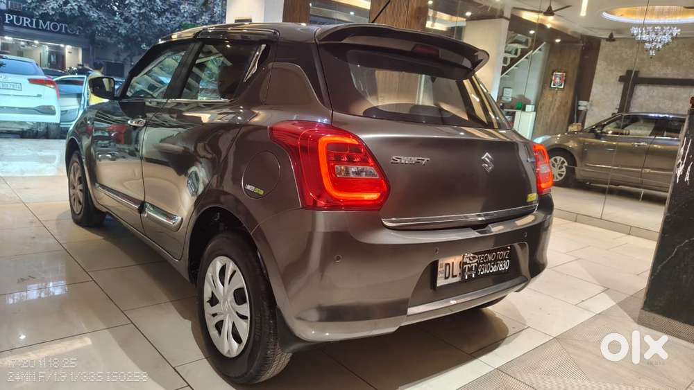 Maruti Suzuki Swift Vxi + Manual, 2022, Petrol