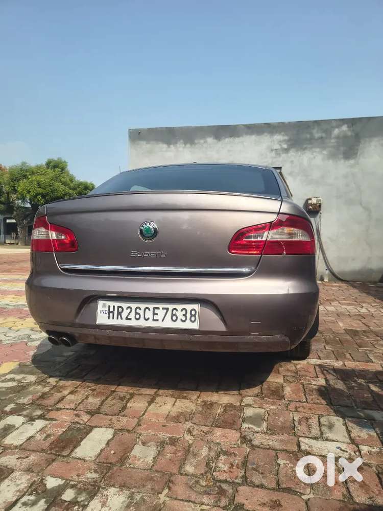 Skoda Superb 2014 At