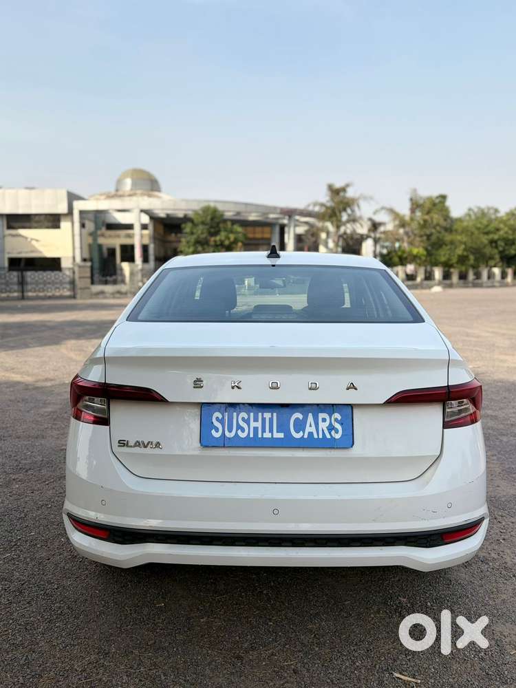 Skoda Slavia 1.0 Ambition Tsi, 2024, Petrol