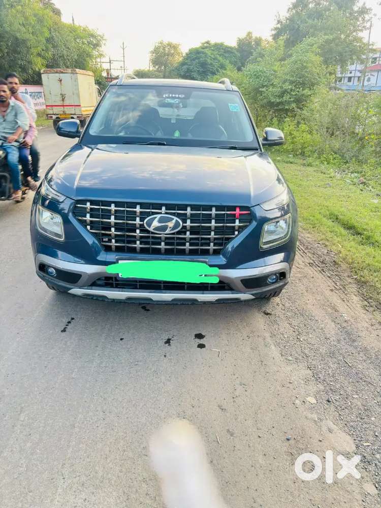 Hyundai Venue 2022 Petrol 85000 Km Driven