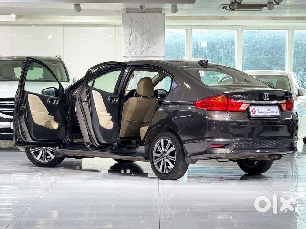 Honda City 1.5 V Cvt I-vtec Mt, 2022, Petrol