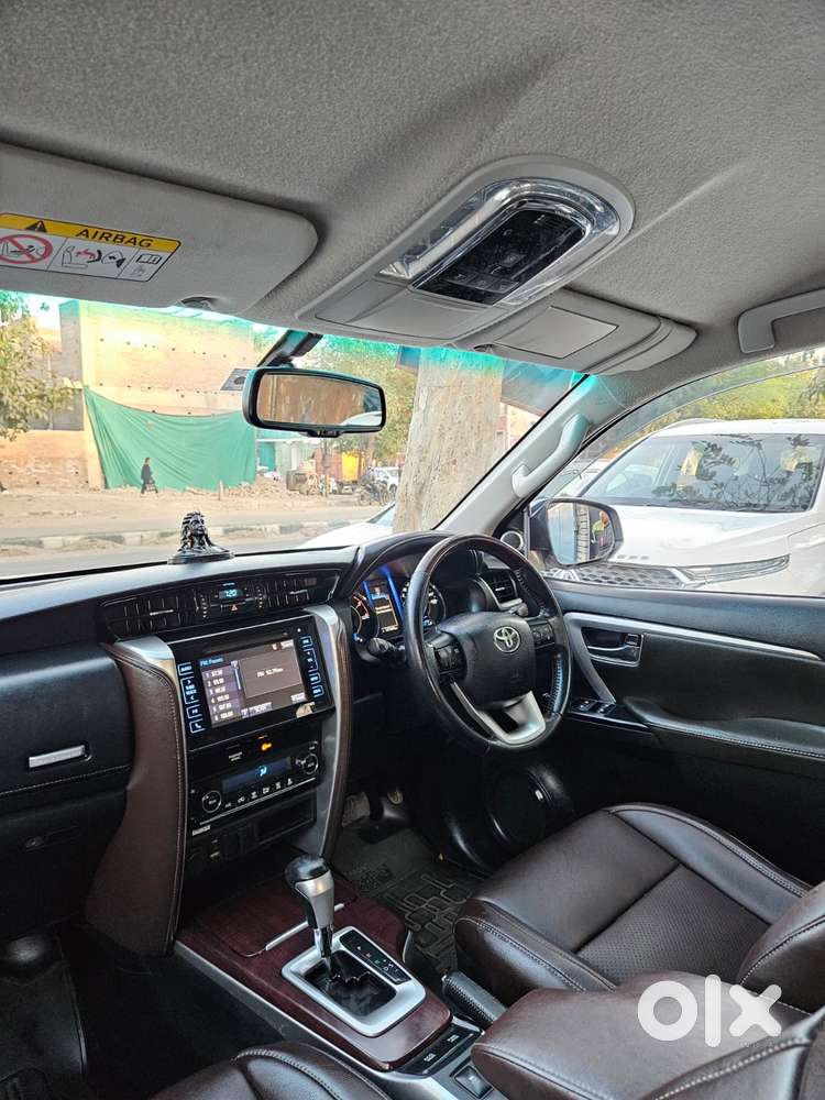 Toyota Fortuner 2.8 At Celebratory Edition, 2018, Diesel