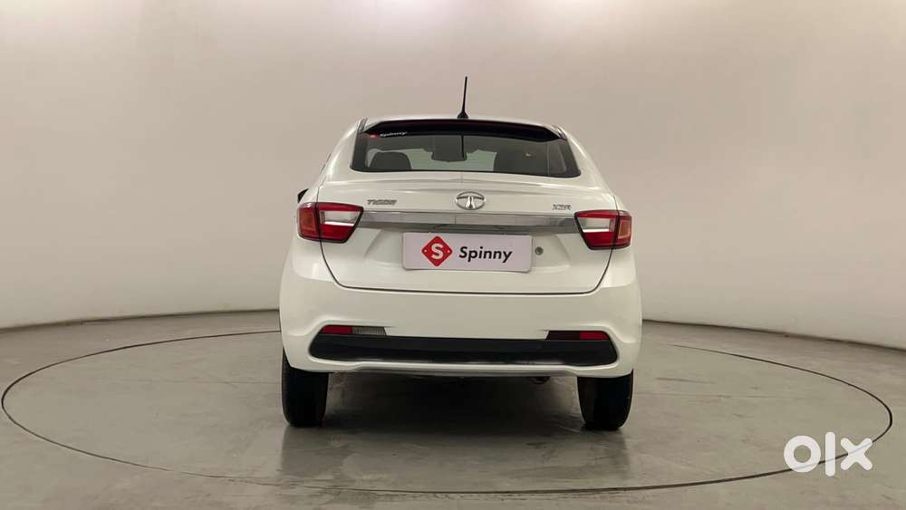 Tata Tigor Xza, 2018, Petrol