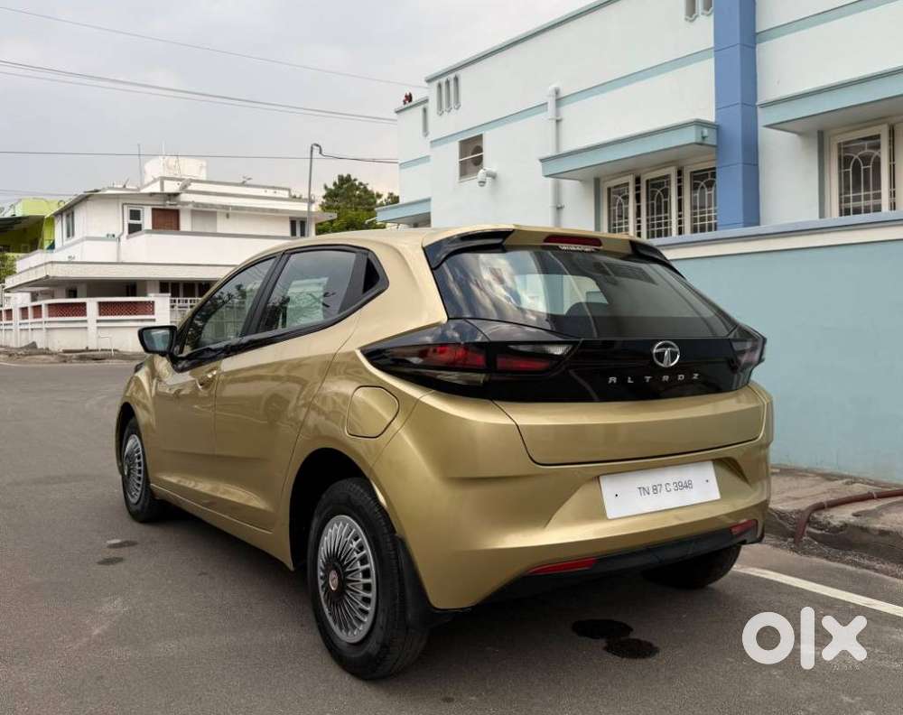 Tata Altroz 1.2 Xe, 2021, Petrol