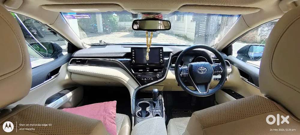 Toyota Camry Hybrid 2023