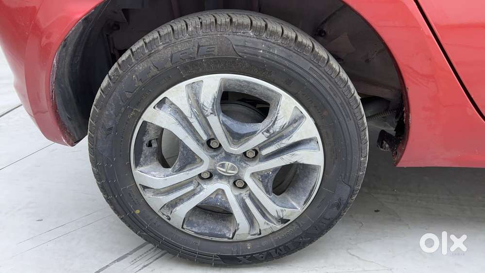 Tata Tiago Xza, 2019, Petrol