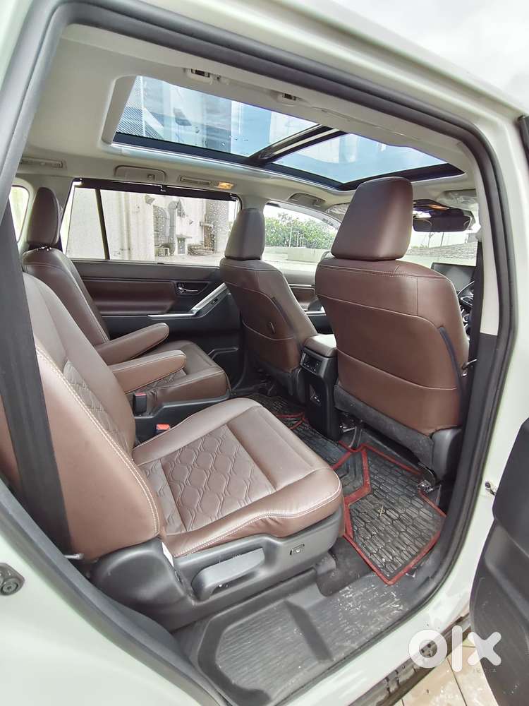 Toyota Innova Hycross 2.0 Zx (o) Hybrid 7 Str, 2026, Petrol
