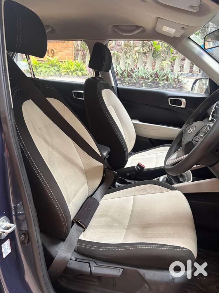 Hyundai Venue 1.2 S (o), 2022, Petrol