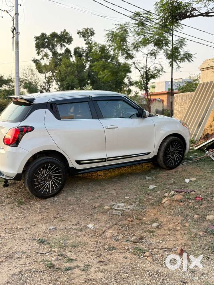 Swift Maruti Suzuki 2023