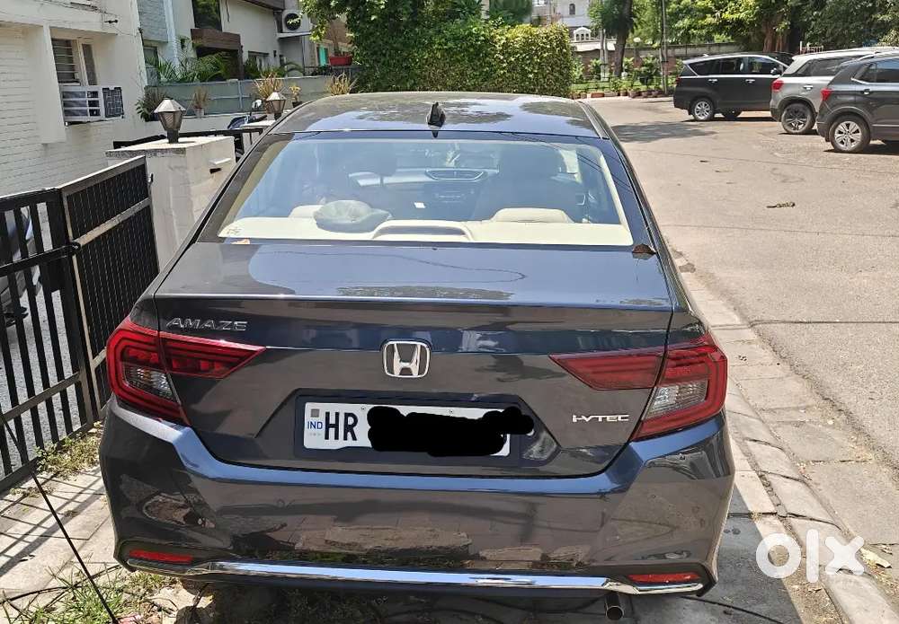 Honda Amaze 2025 Petrol 7200 Km Driven