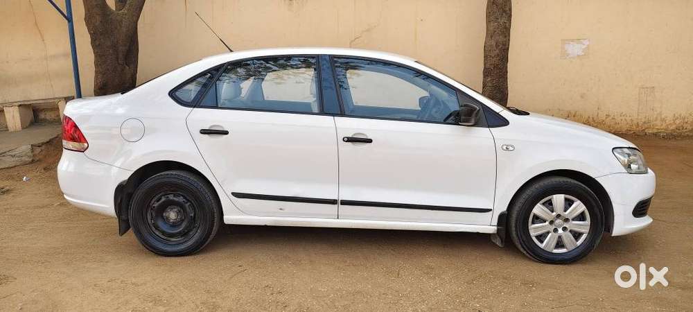 Volkswagen Vento 2010-2013 Petrol Trendline, 2011, Petrol