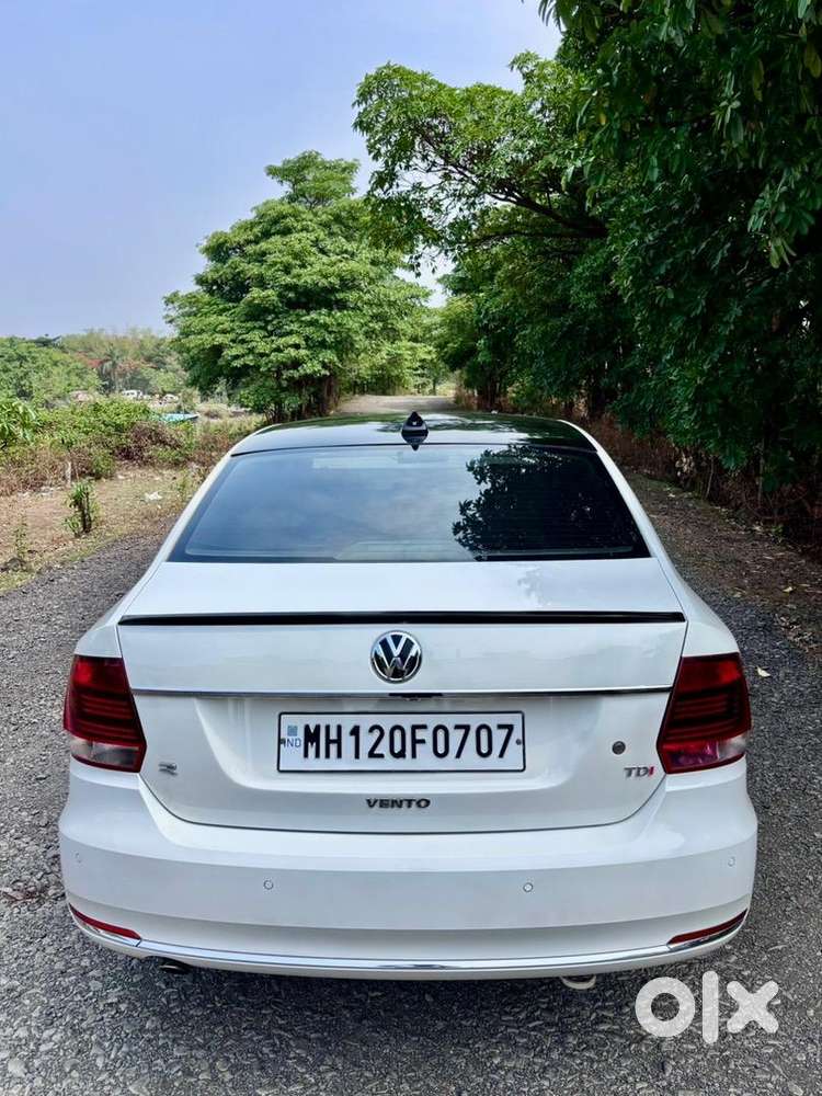 Volkswagen Vento 1.5 Tdi At Highline Plus (2017)
