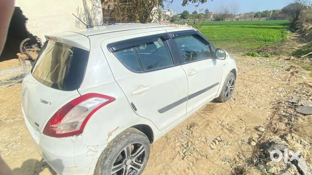 Maruti Suzuki Swift 2013 Diesel 82000 Km Driven