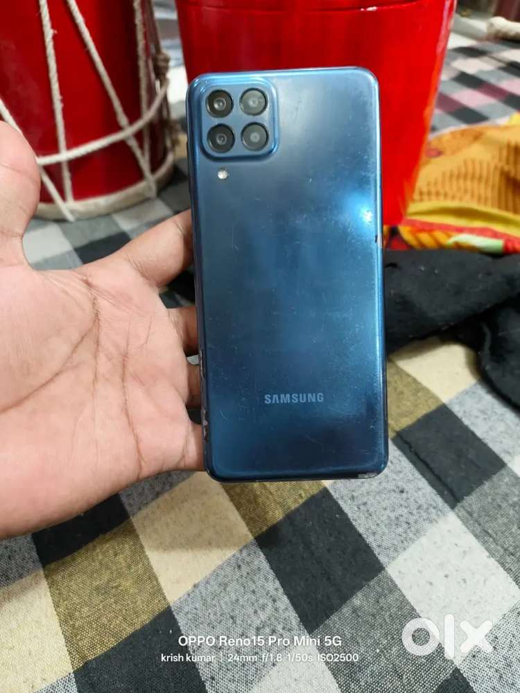 Samsung m33 5g  6.128GB lokal display