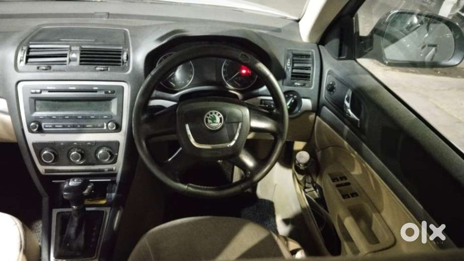 Skoda Laura 1.9 Tdi At Ambiente, 2010, Diesel