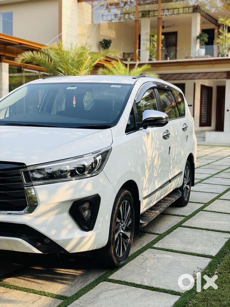 Toyota Innova Crysta