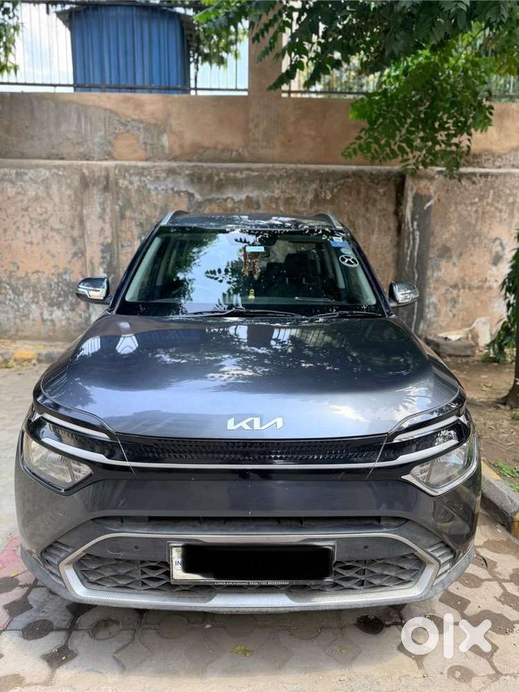 Kia Carens 2022 Petrol 72600 Km Driven