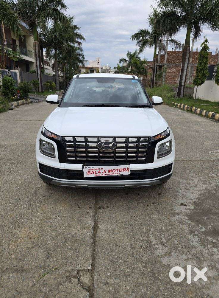 Hyundai Venue S 1.2 Petrol, 2024, Petrol