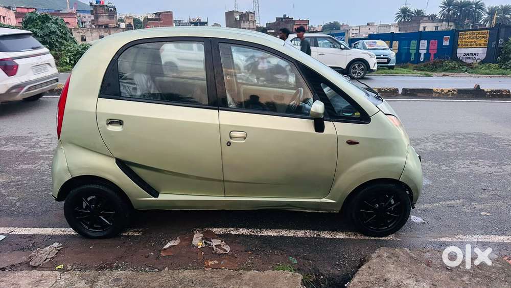 Tata Nano Xe, 2013, Petrol