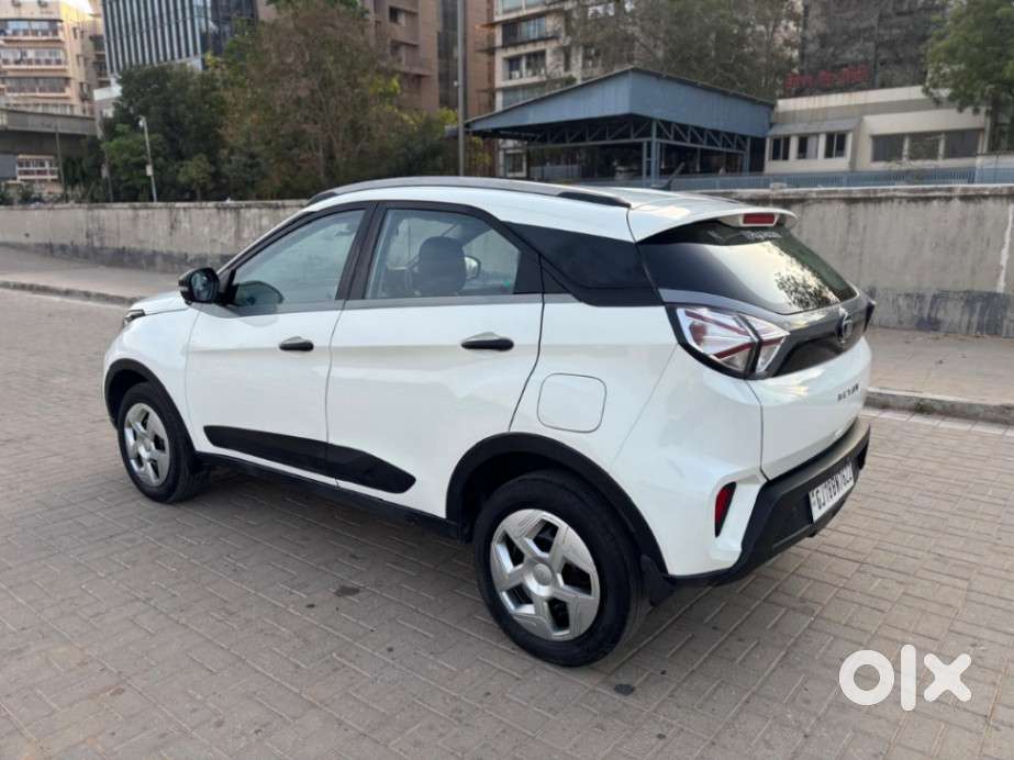 Tata Nexon 1.2 Revotron Xma Amt (s), 2021, Petrol