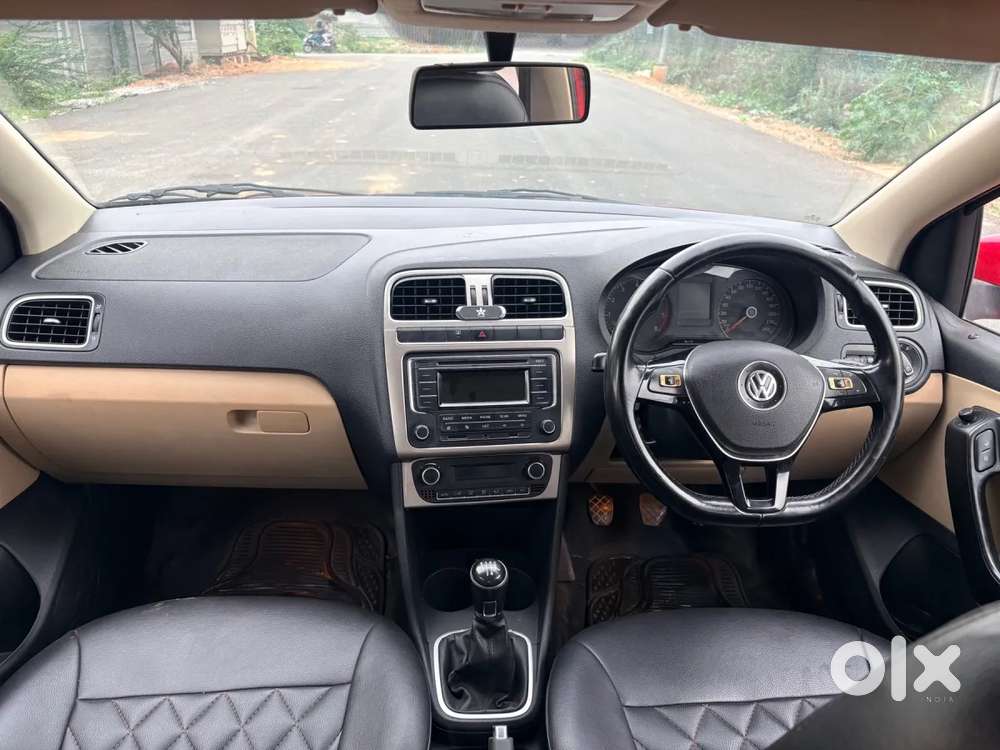 Volkswagen Polo Petrol Highline 1.2L, 2015, Petrol