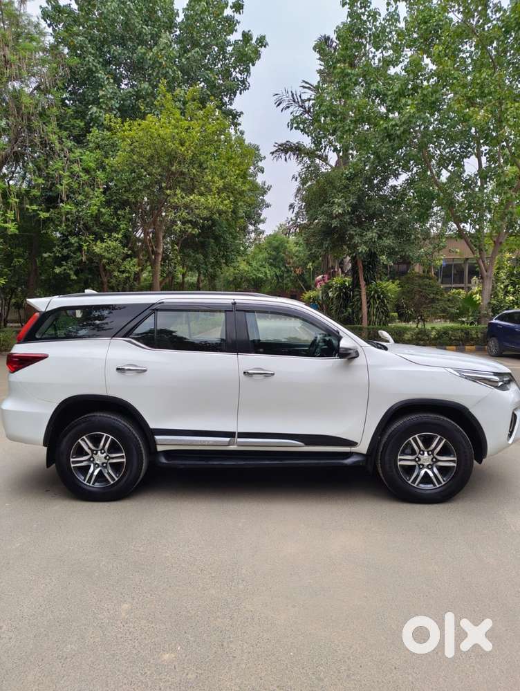 Toyota Fortuner 2019 Diesel 118000 Km Driven