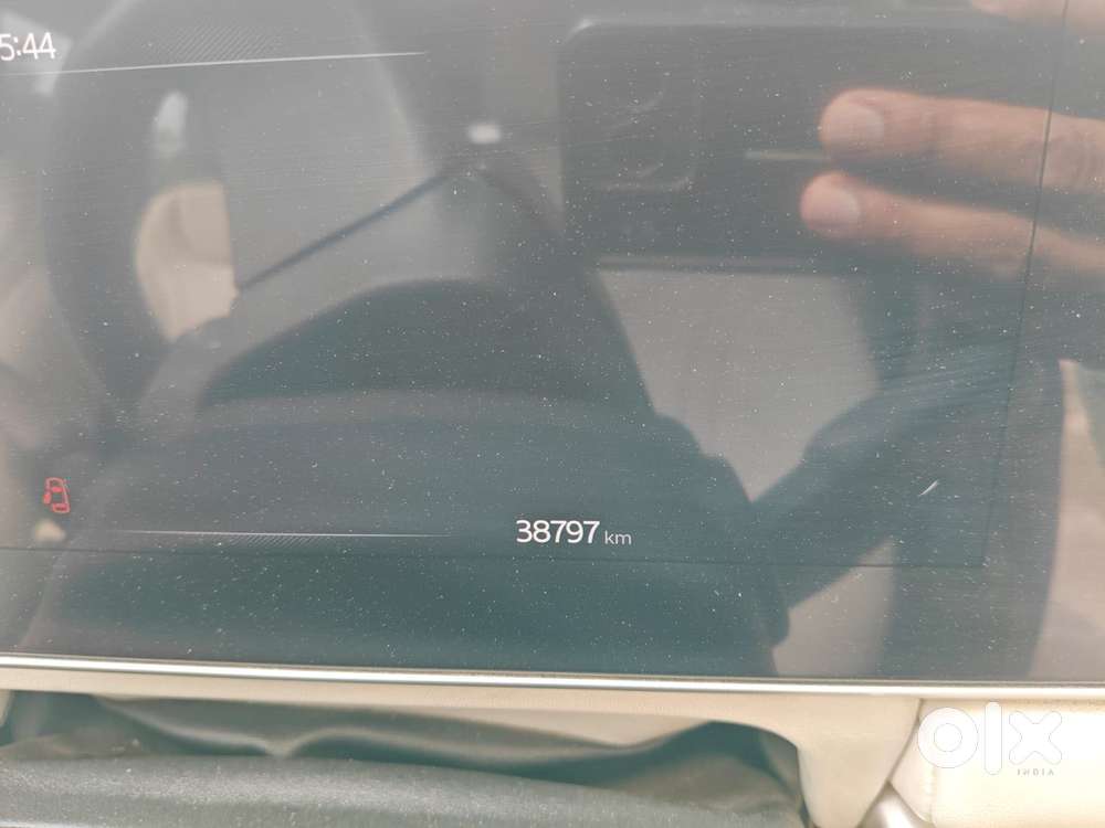 Mahindra Xuv700 2.0 Ax 7 Petrol At Str, 2024, Petrol