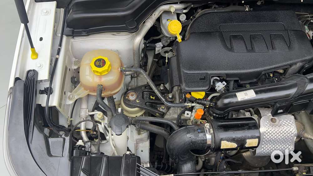 Mahindra Xuv300 W6, 2023, Petrol