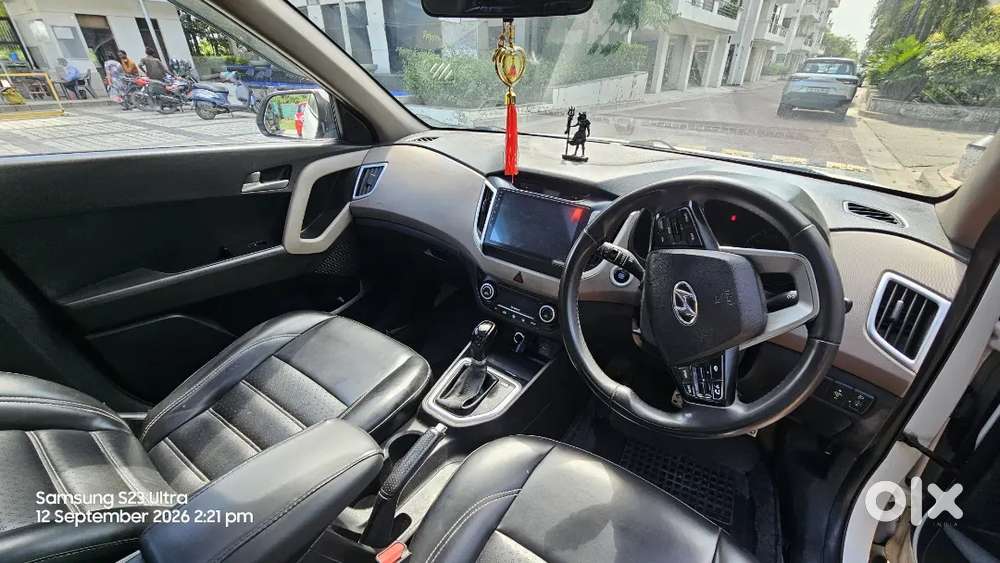 Creta Petrol Automatic
Top Model With Sunroof