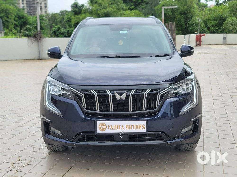 Mahindra Xuv700 2.0 Ax 7 Petrol At Str, 2023, Petrol