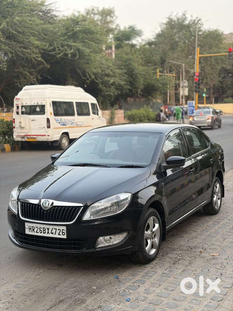 Skoda Rapid 1.6 Mpi Ambition, 2013, Petrol