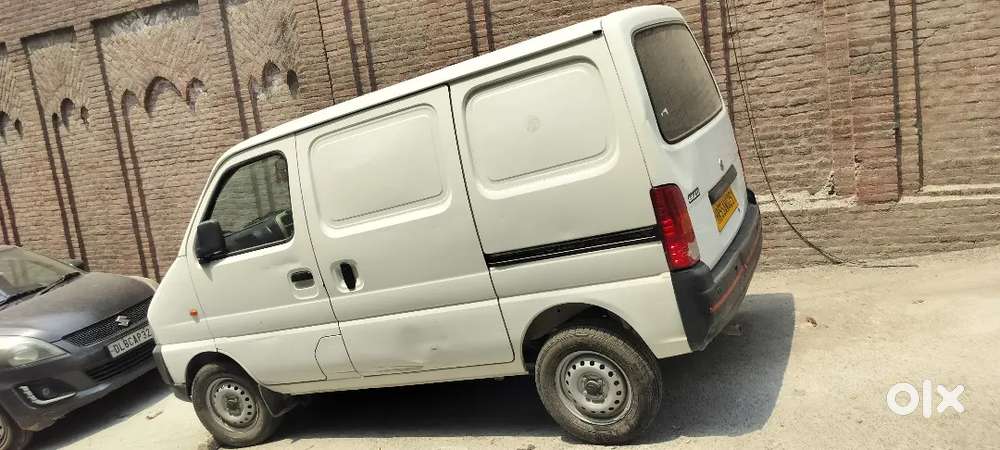 Bilkul Nayi Khadi H Gadi Less Driven H
