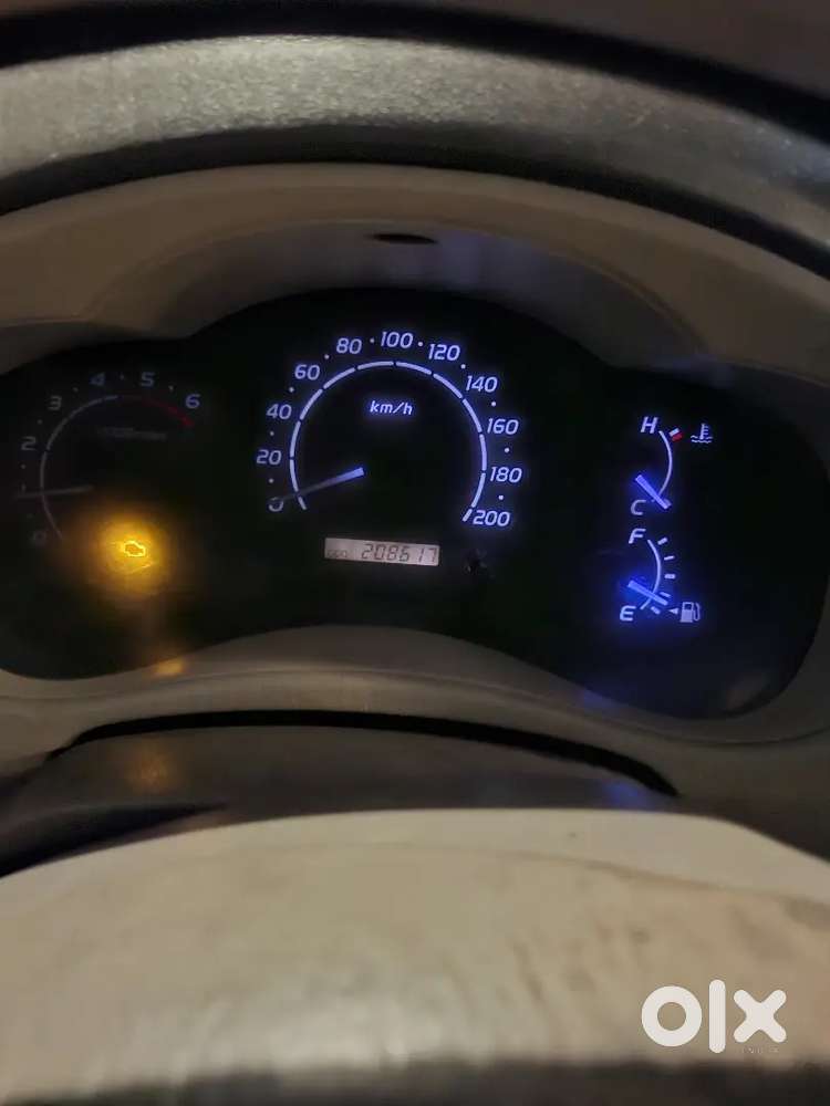 Toyota Innova 2006 Diesel Manual 280000 Km Driven