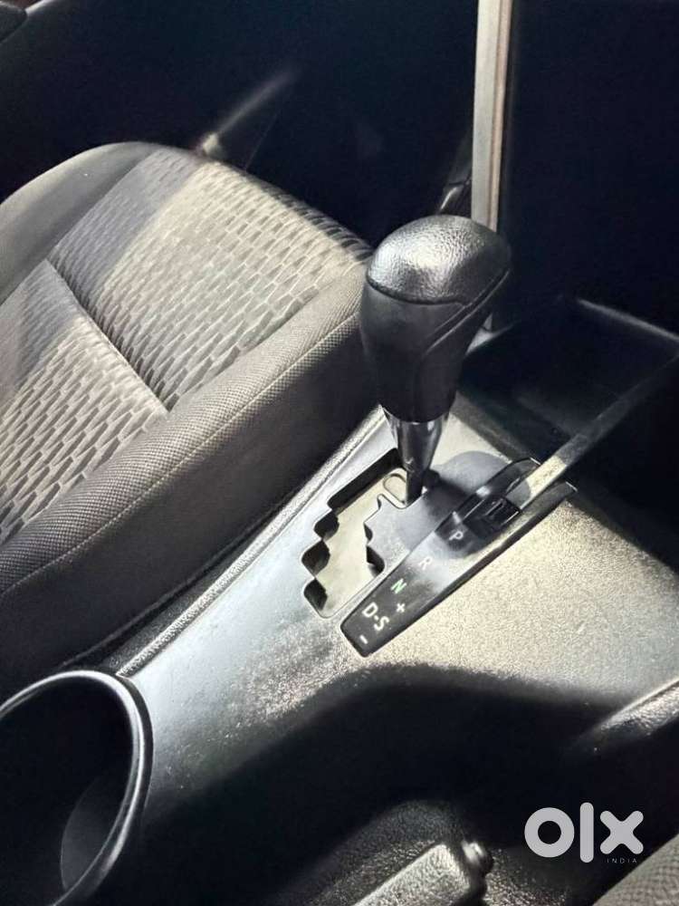 Toyota Innova Crysta 2.8 Gx At, 2017, Diesel