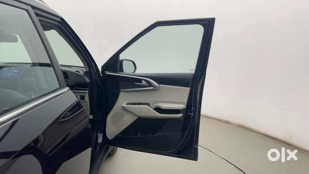 Kia Carens 1.4 Prestige Plus Turbo Dct 7 Str, 2023, Petrol
