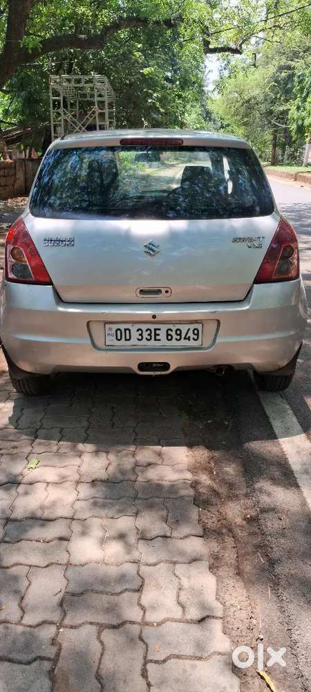 Maruti Suzuki Swift 2010 Petrol 77000 Km Driven