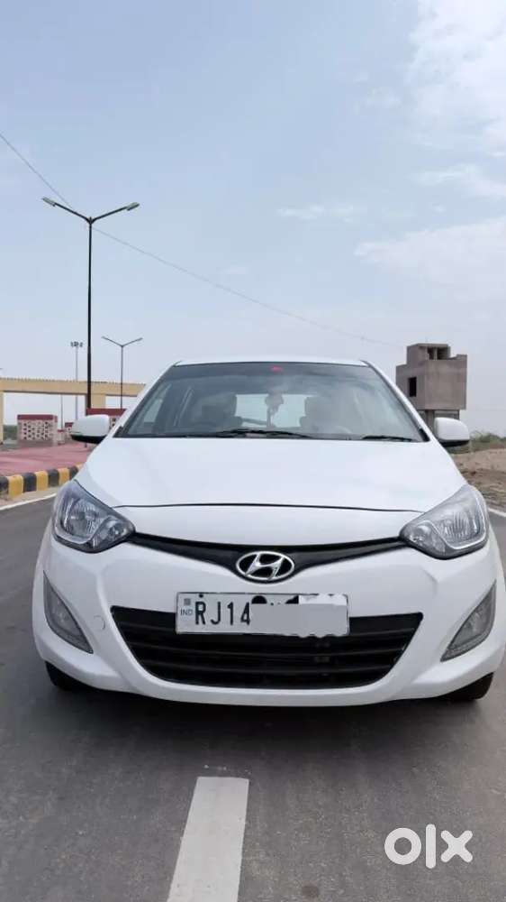 Hyundai I20 2014 Diesel Well Maintained Child Ac  With Top Model Push