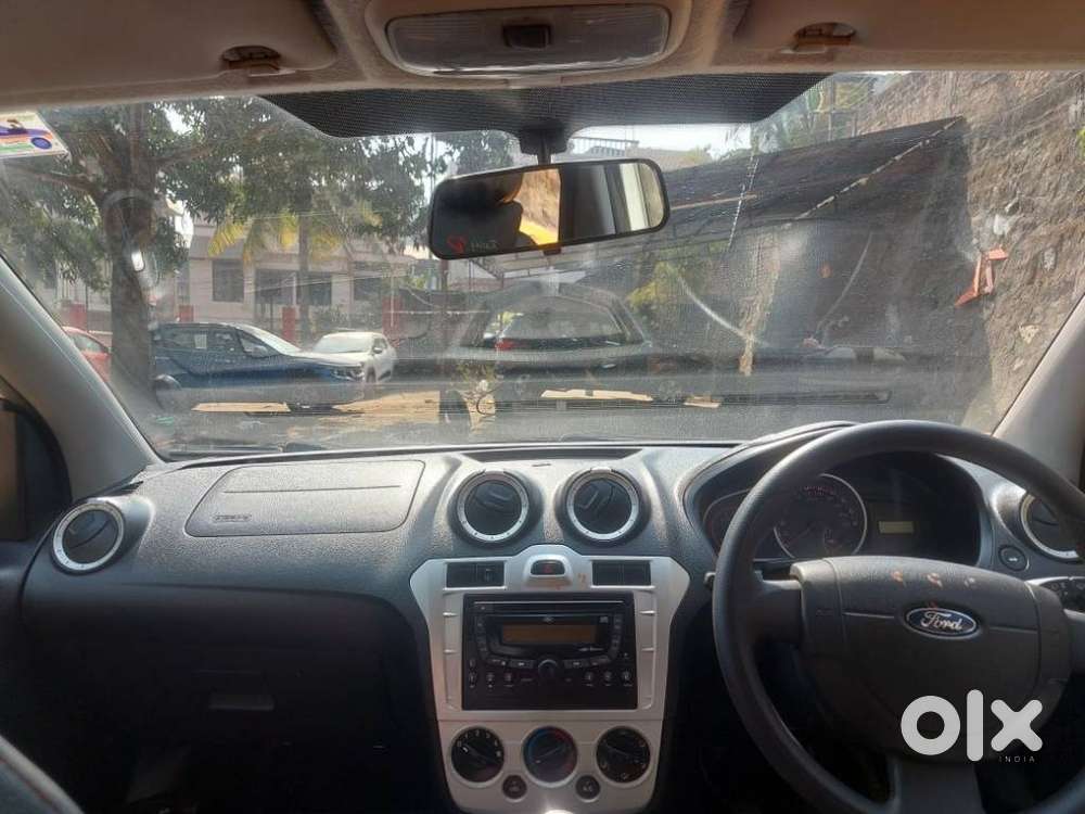 Ford Figo, 2012, Petrol