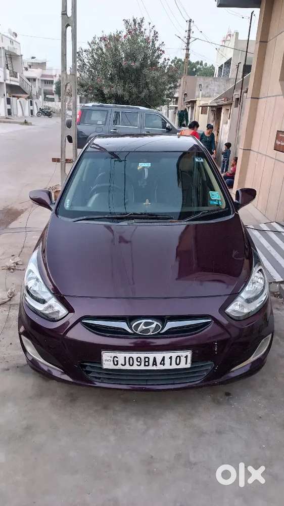 Hyundai Verna 2012