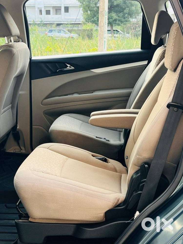 Mahindra Marazzo M6, 2019, Diesel