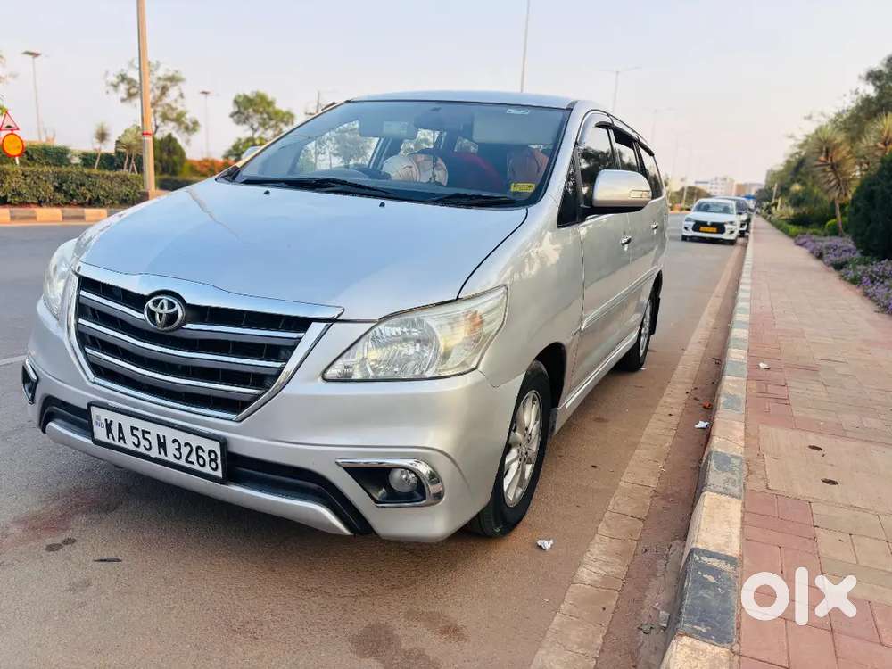Toyota Innova 2012 Diesel 125000 Km Driven