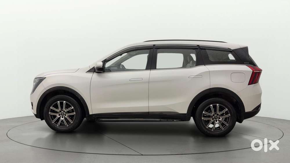 Mahindra Xuv700 2.0 Ax 7 Petrol Mt Str, 2021, Petrol