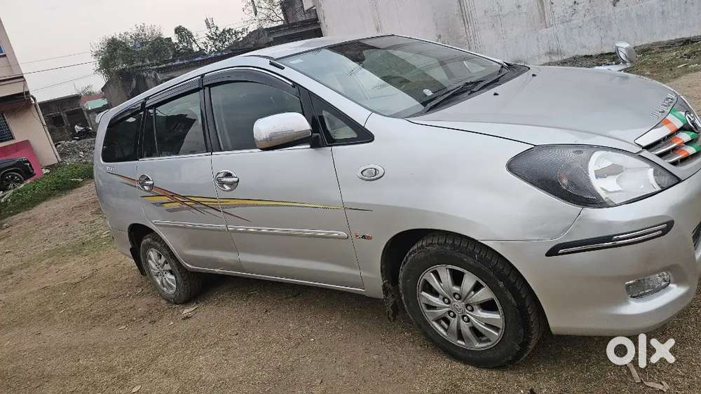 Toyota Innova 2012 Diesel 300000 Km Driven
