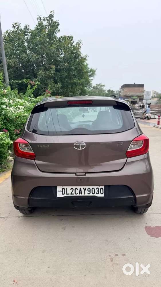 Tata Tiago Xe, 2018, Petrol